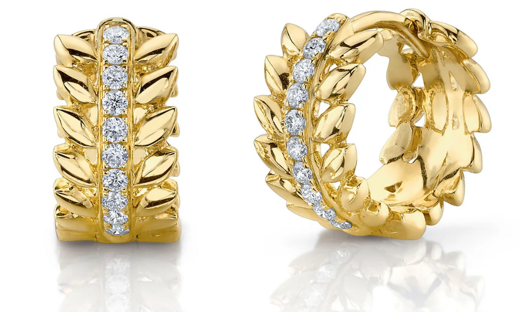 DIAMOND WREATH HUGGIE EARRING